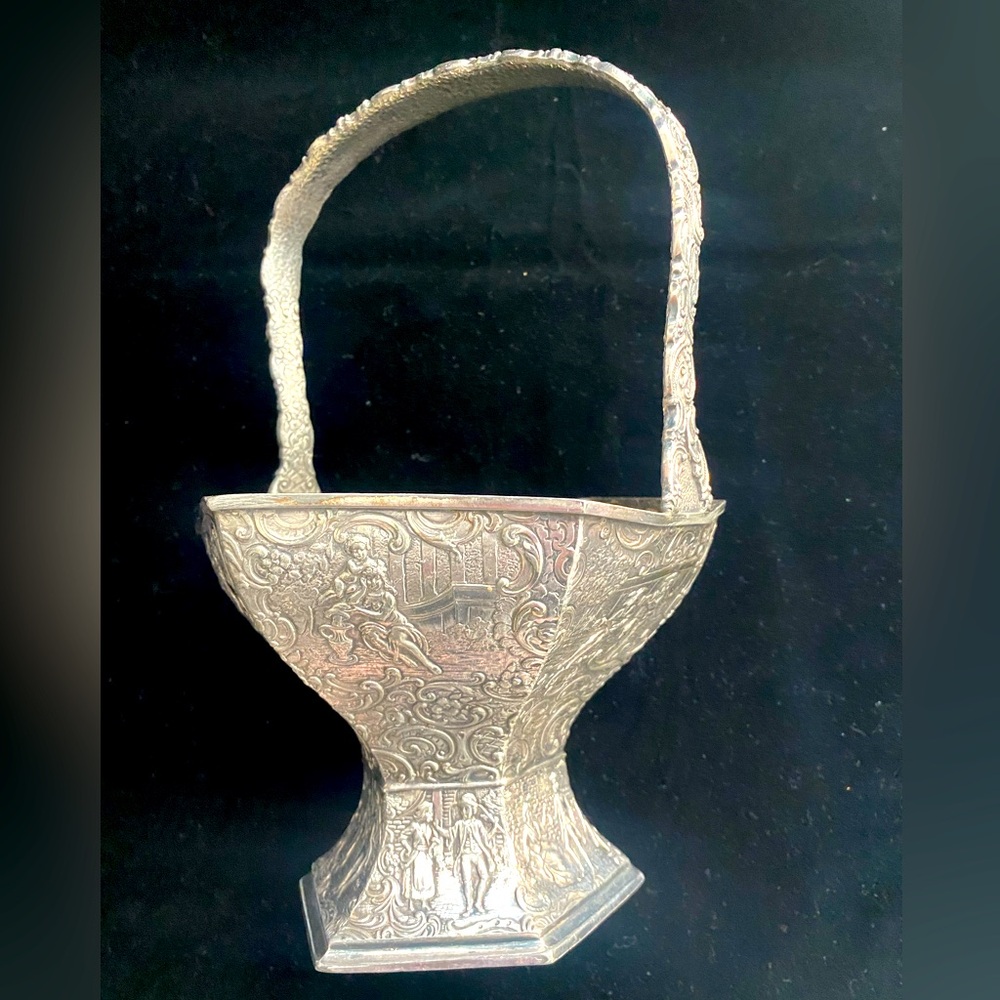 Antique Derby Silverplate Bridal Basket early 1900’s